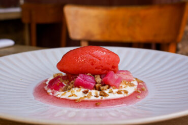 dessert rhubarbe fraise restaurants