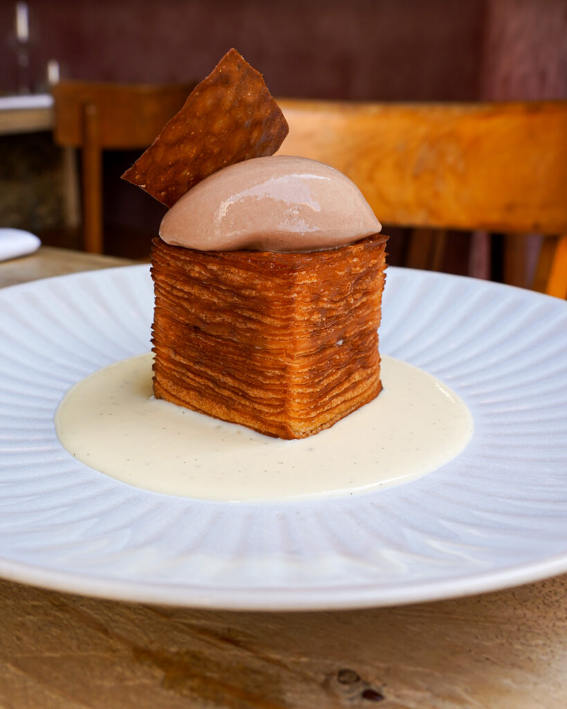 dessert signature millefeuille restaurant la datcha