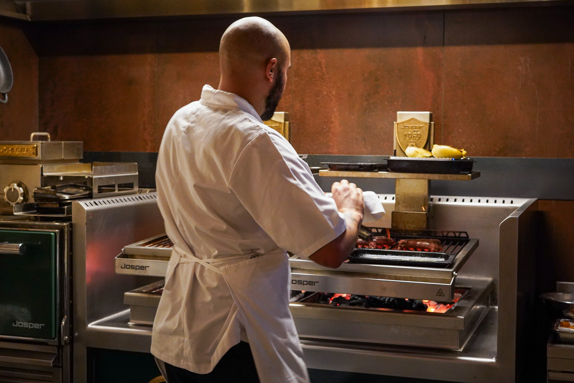 restaurant fogo cuisson braise laurent perrier