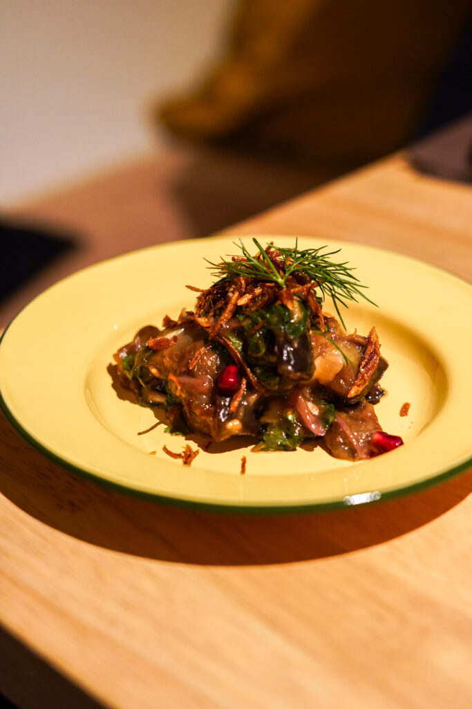 entree aubergines confites tamarin restaurant naam