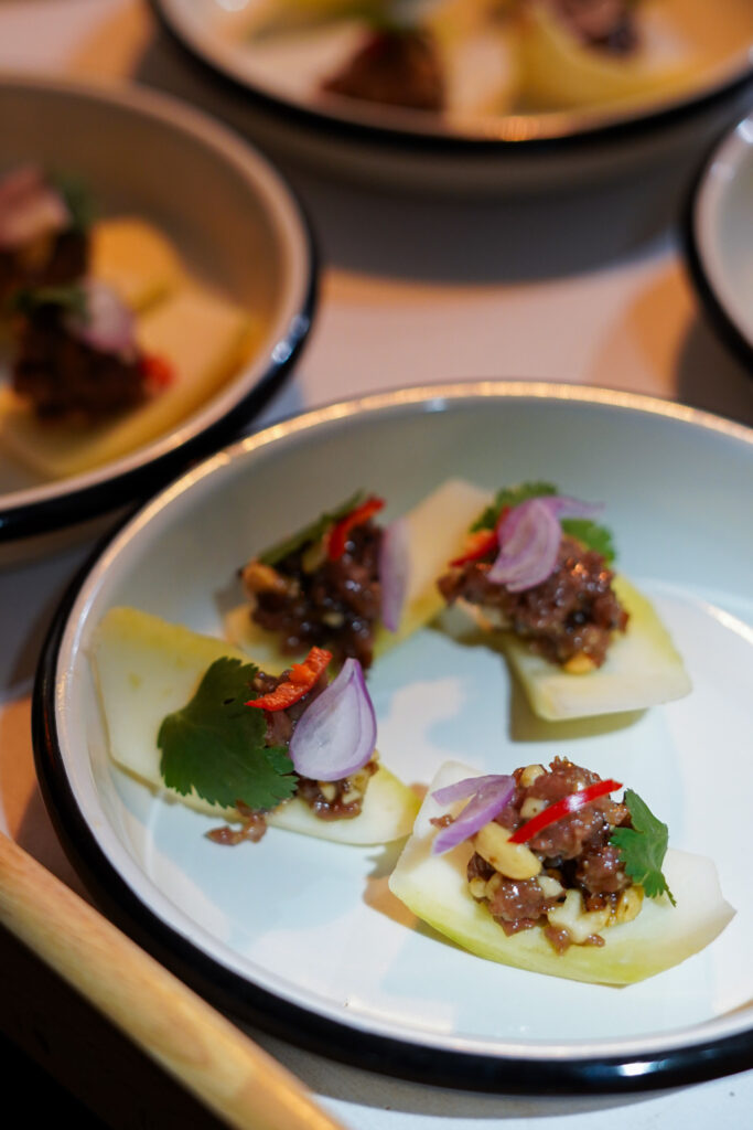 mise en bouche porc confit restaurant naam