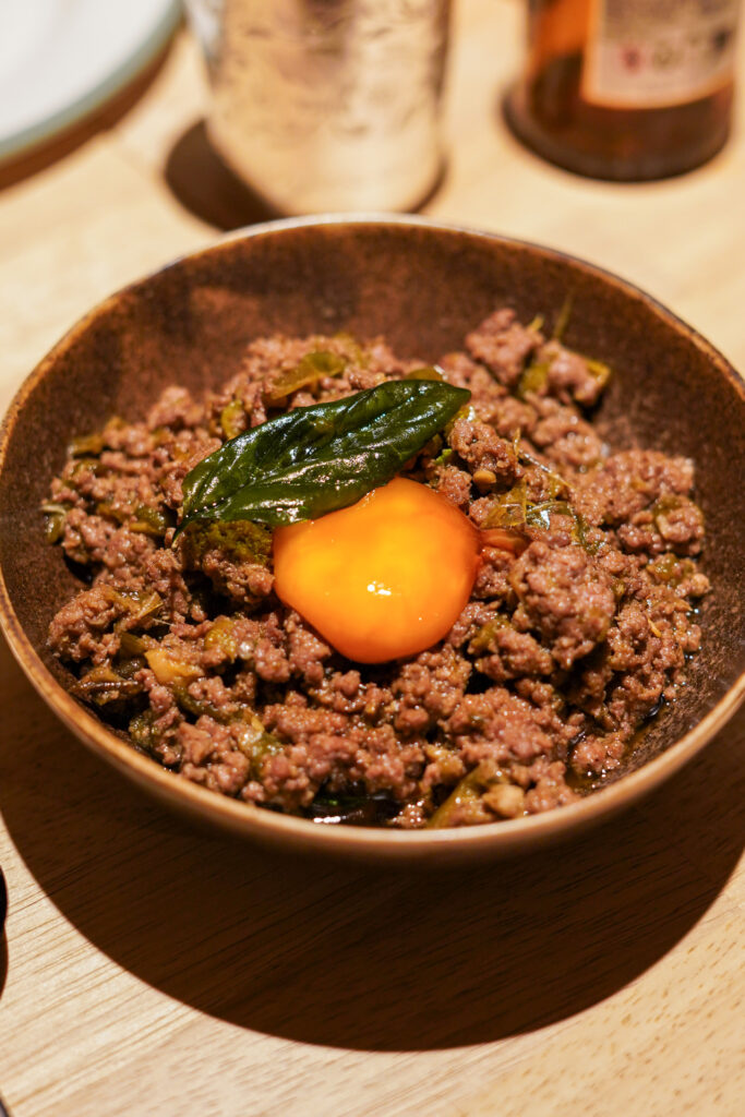 plat boeuf saute basilic restaurant naam