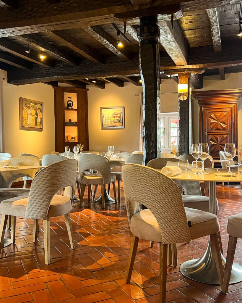 hotel restaurant ithurria salle pépites gastronomiques