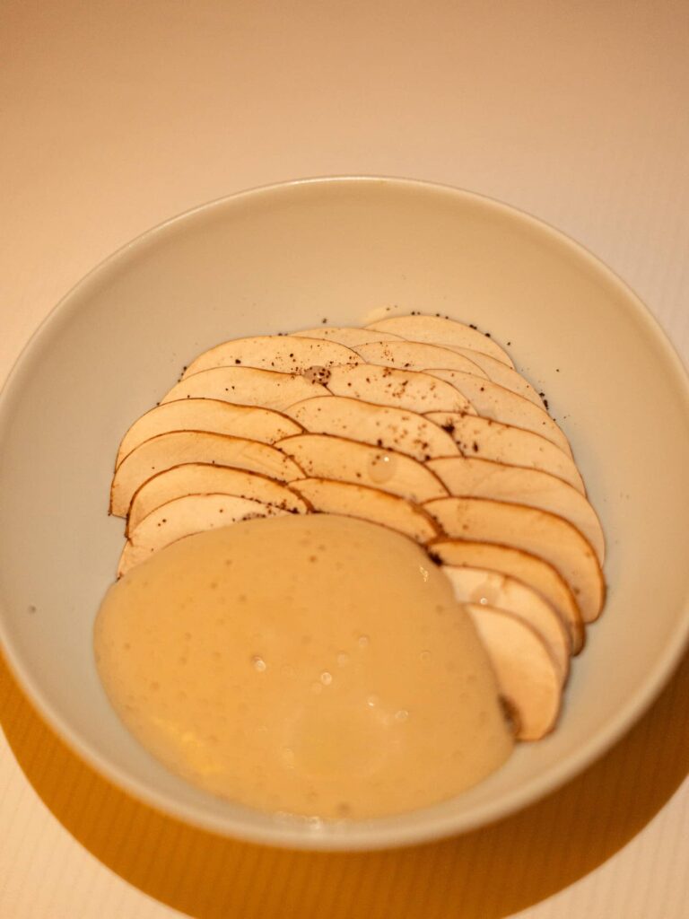 entree champignons oeuf cafe emmanuel renaut