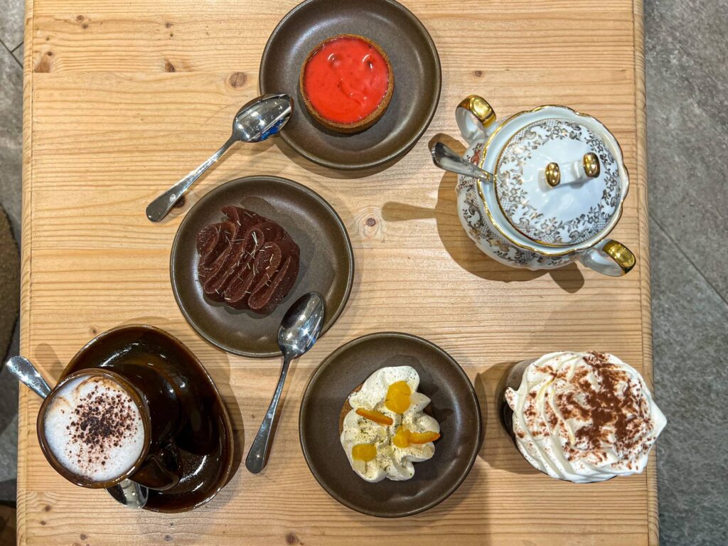 Pâtisserie Ecir créations sucrées